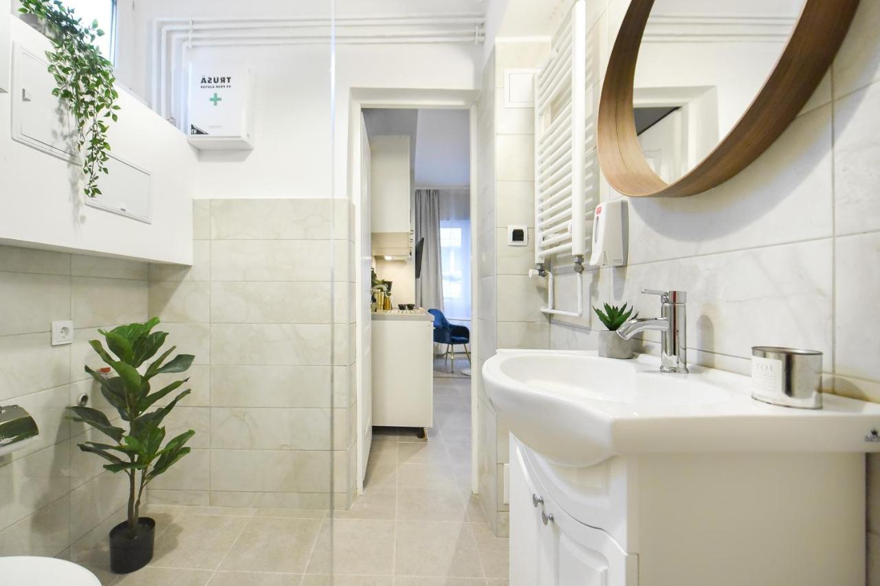 Urban Adventure For Two Apartment Букурещ Екстериор снимка