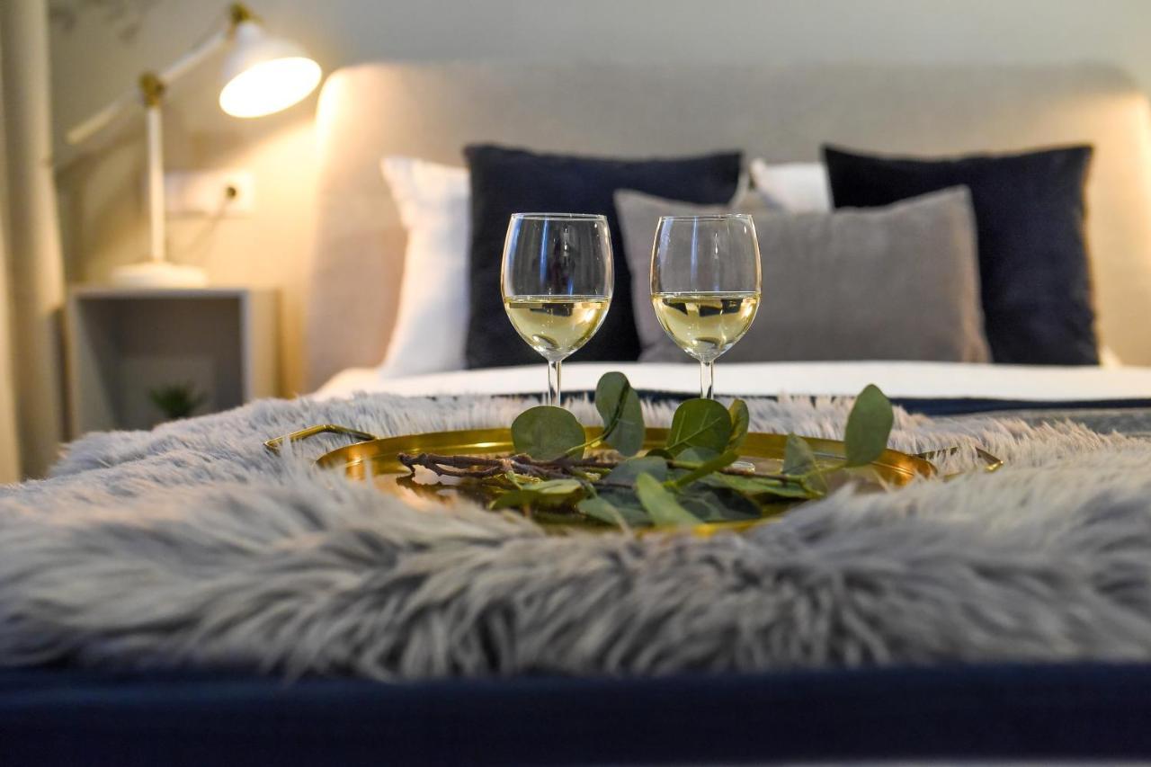 Urban Adventure For Two Apartment Букурещ Екстериор снимка
